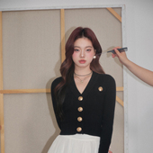 小香风高级感短开衫 上衣 DUO金扣V领针织长袖 法式 现货 OLIVIA