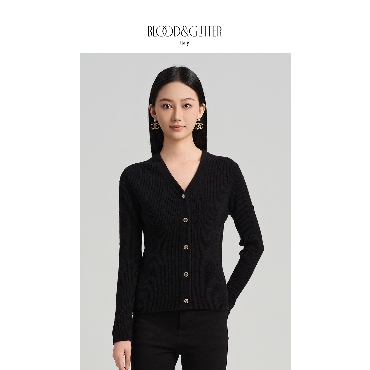 轻奢菱形格V领修身针织羊绒外套