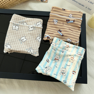 冰丝内裤女中腰滑溜溜牛奶丝可爱透气孔少女学生包臀三角裤薄新款