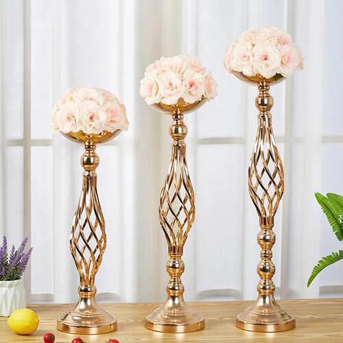 Table Candle Holder Decoration: Golden Iron Art Vase, Twiste