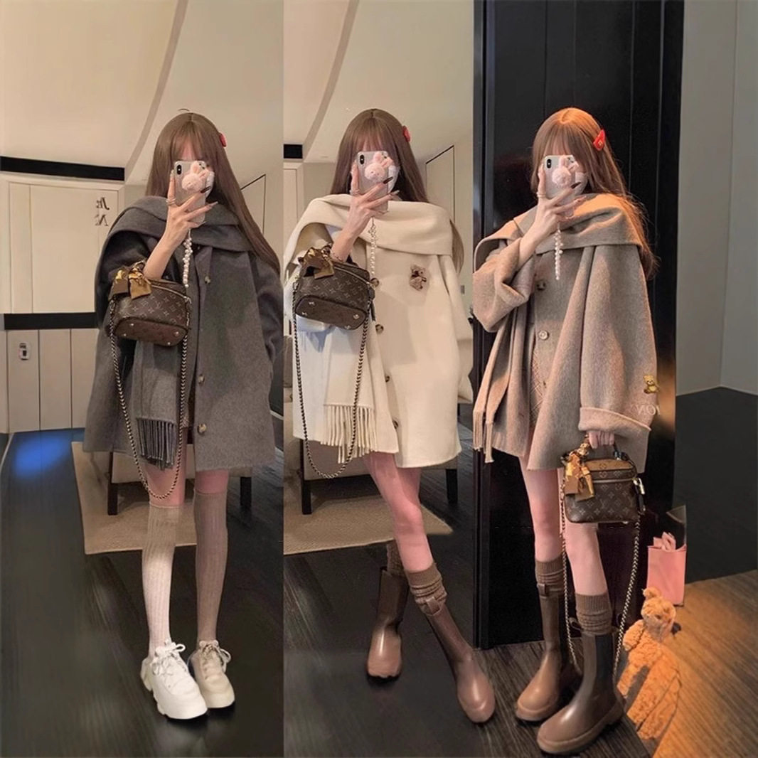 大衣女秋冬2025新款法式高级感赫本风冬季美拉德穿搭围巾毛呢外套