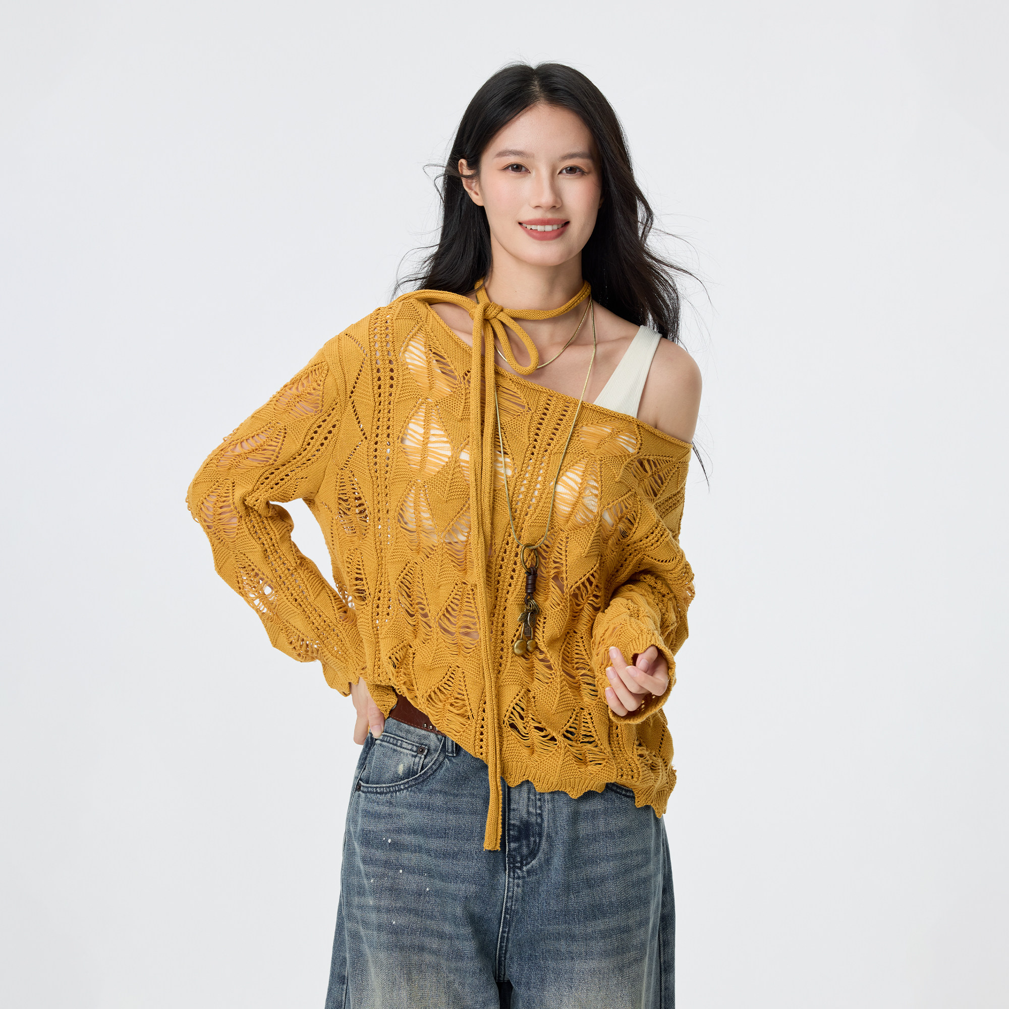 LOUZING绞花毛衣女2026秋新款斜肩宽松慵懒松弛感镂空圆领针织衫