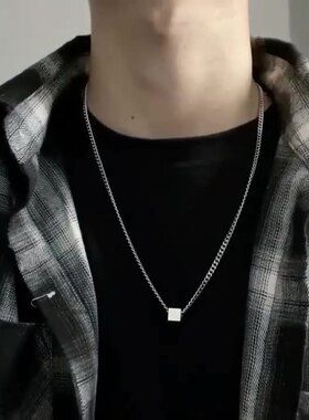 王一博同款项链嘻哈风男女潮个性锁骨链简约几何方块吊坠钛钢项链