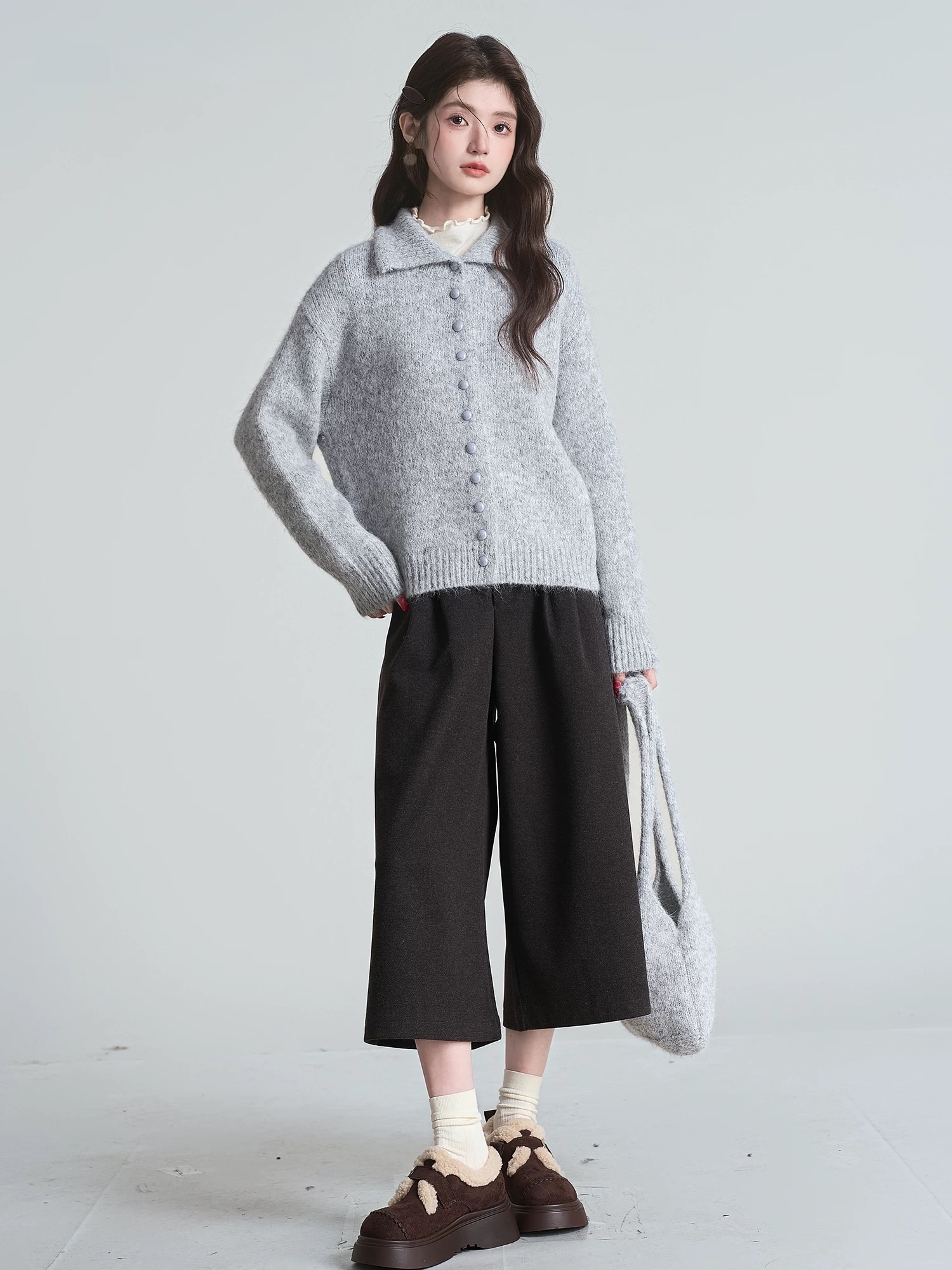 浅灰色高领毛衣外套女冬季新款宽松显瘦针织开衫短款上衣