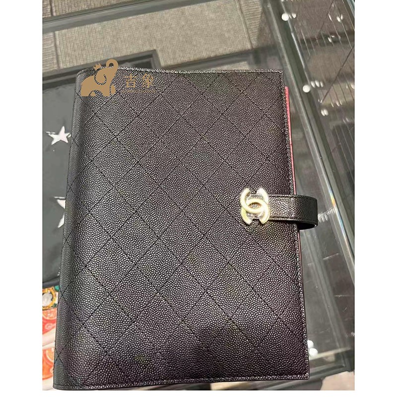 香奈儿双C扣荔枝牛皮笔记本