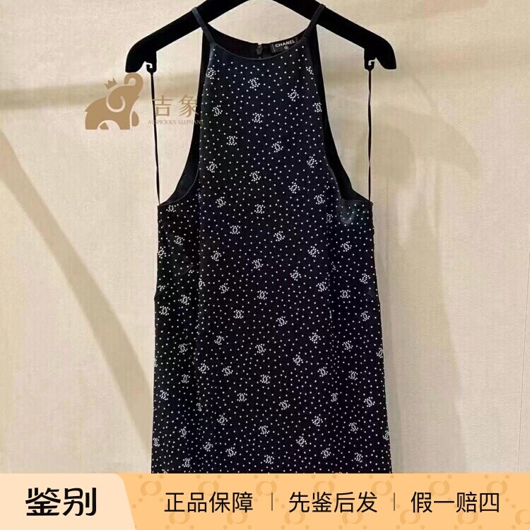 黑白波点满双Clogo吊带连衣裙