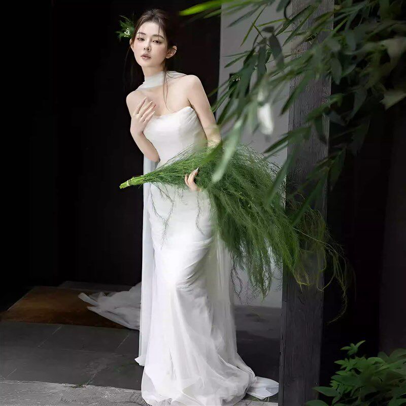 速发抹胸绝美轻礼服2025新款新娘晨袍白色订婚轻婚纱高级感森系超