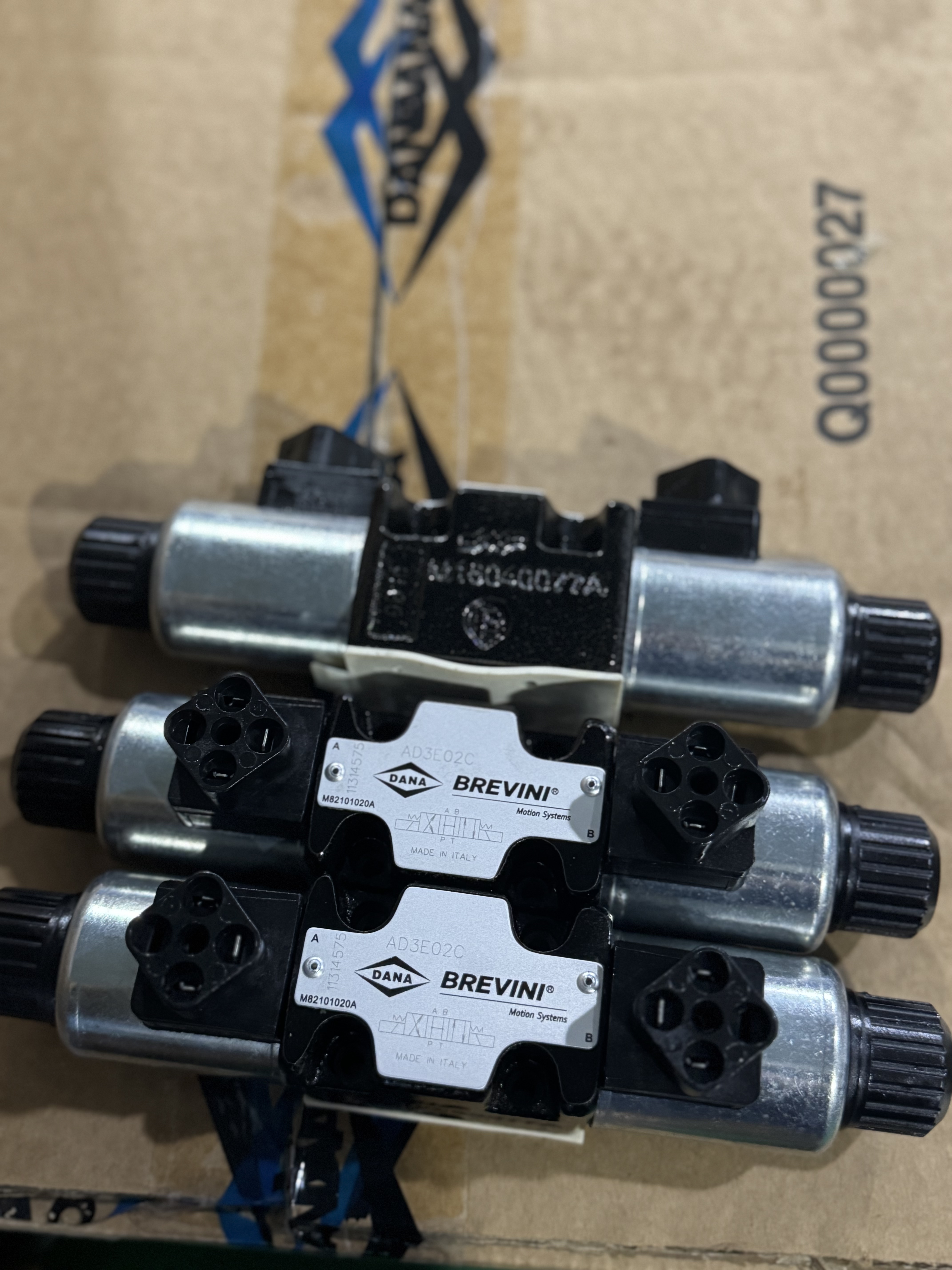 原装意大利ARON电磁阀 液压阀比例阀AD5RI211Z2003 AD5RI211Z3003