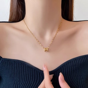 H字母项链女ins简约冷淡风锁骨链时尚百搭钛钢不褪色气质颈链配饰