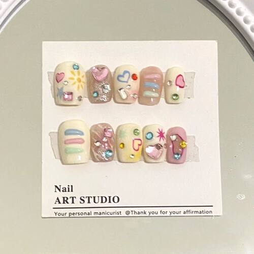 纯手工儿童穿戴甲女童成品复古可爱y2k千禧辣妹手绘美甲短款防水