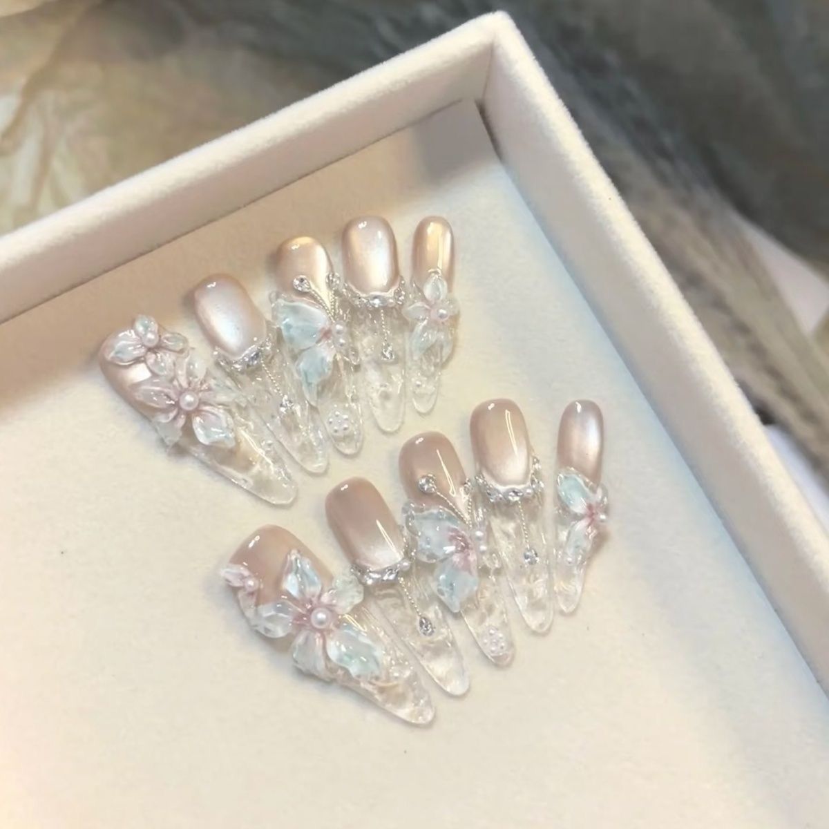 纯手工儿童穿戴甲女童美甲春暖花开新款纯手工穿戴高级冰透玻璃珠