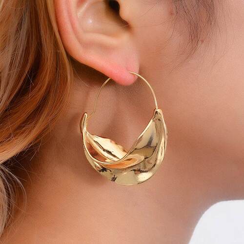 Irregular alloy flower basket earrings女人时尚耳环