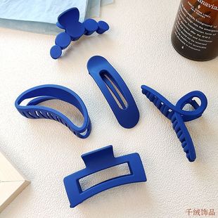 鲨鱼夹克莱因蓝抓夹大号磨砂蓝色抓夹鸭超显白蓝色发夹气质发卡
