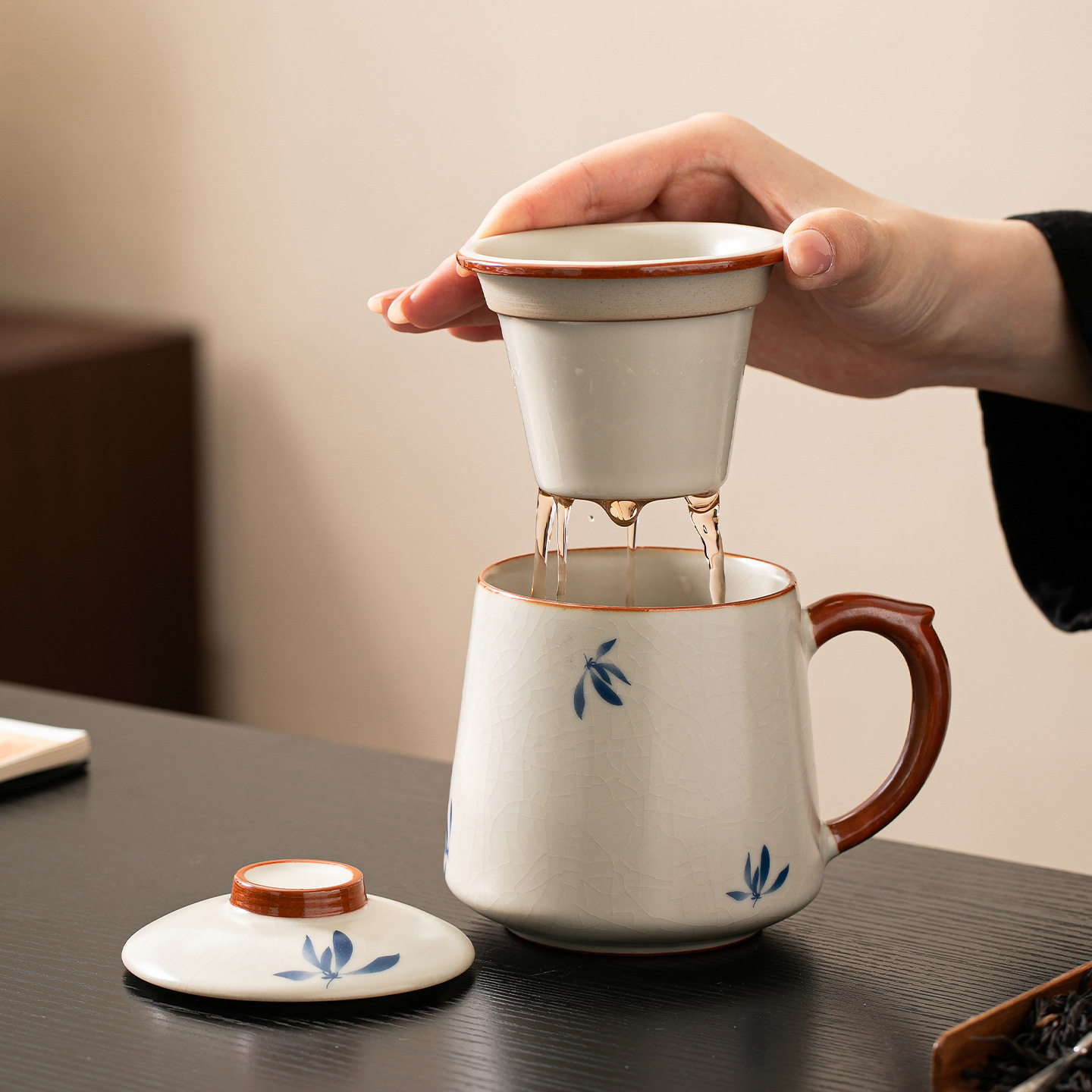 蝴蝶兰汝窑陶瓷泡茶杯办公室个人马克杯带盖过滤茶水分离杯子