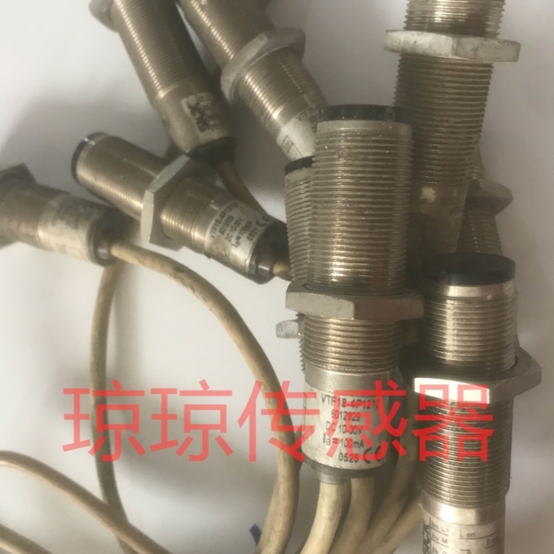 德国SICK西克VTF18-4P1212 4P5212 4P1240 4N1212接近开关传感器