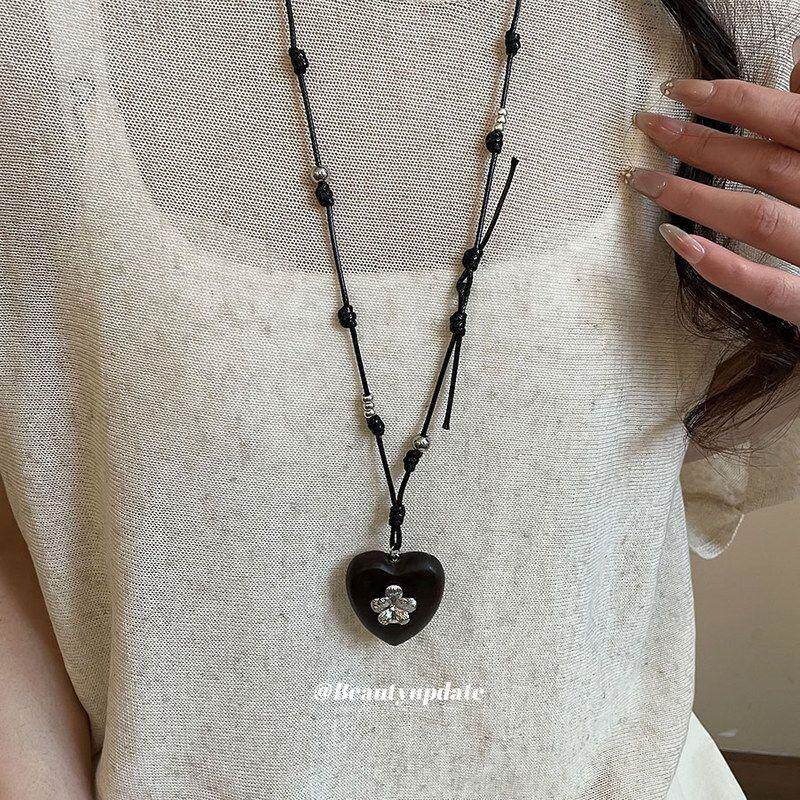 项饰毛衣链民族风皮革小众轻奢高级感花朵木头项链文艺气质复古女