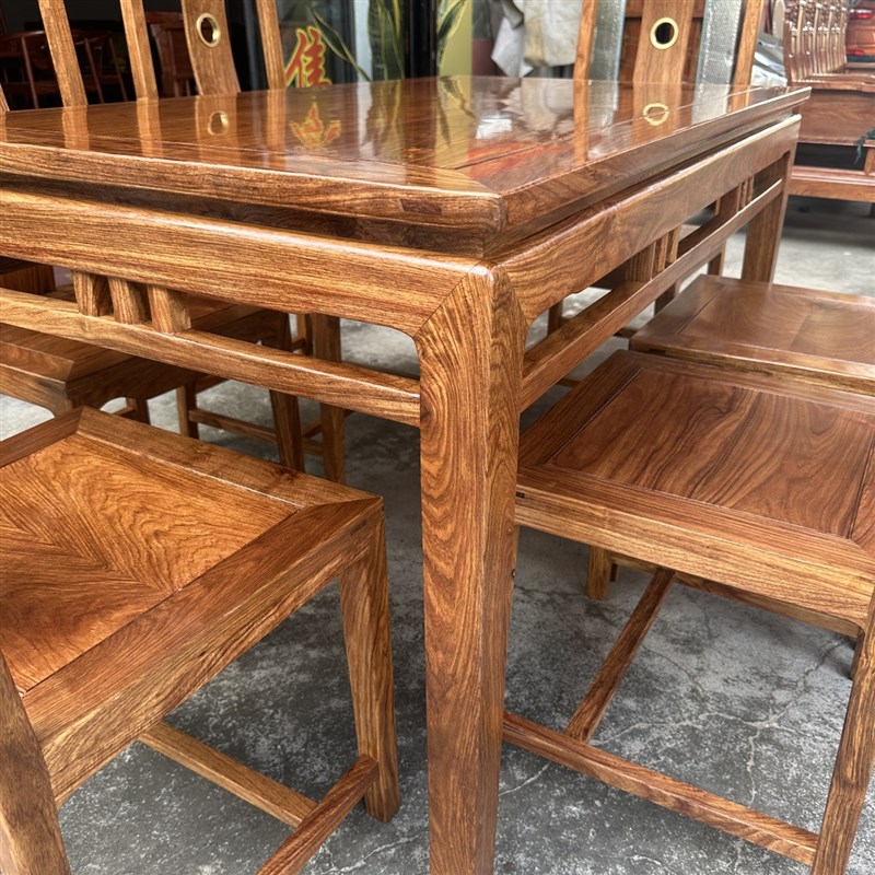 极速新款红木餐i桌长方形刺猬紫檀饭桌花梨木餐台新中式实木餐桌