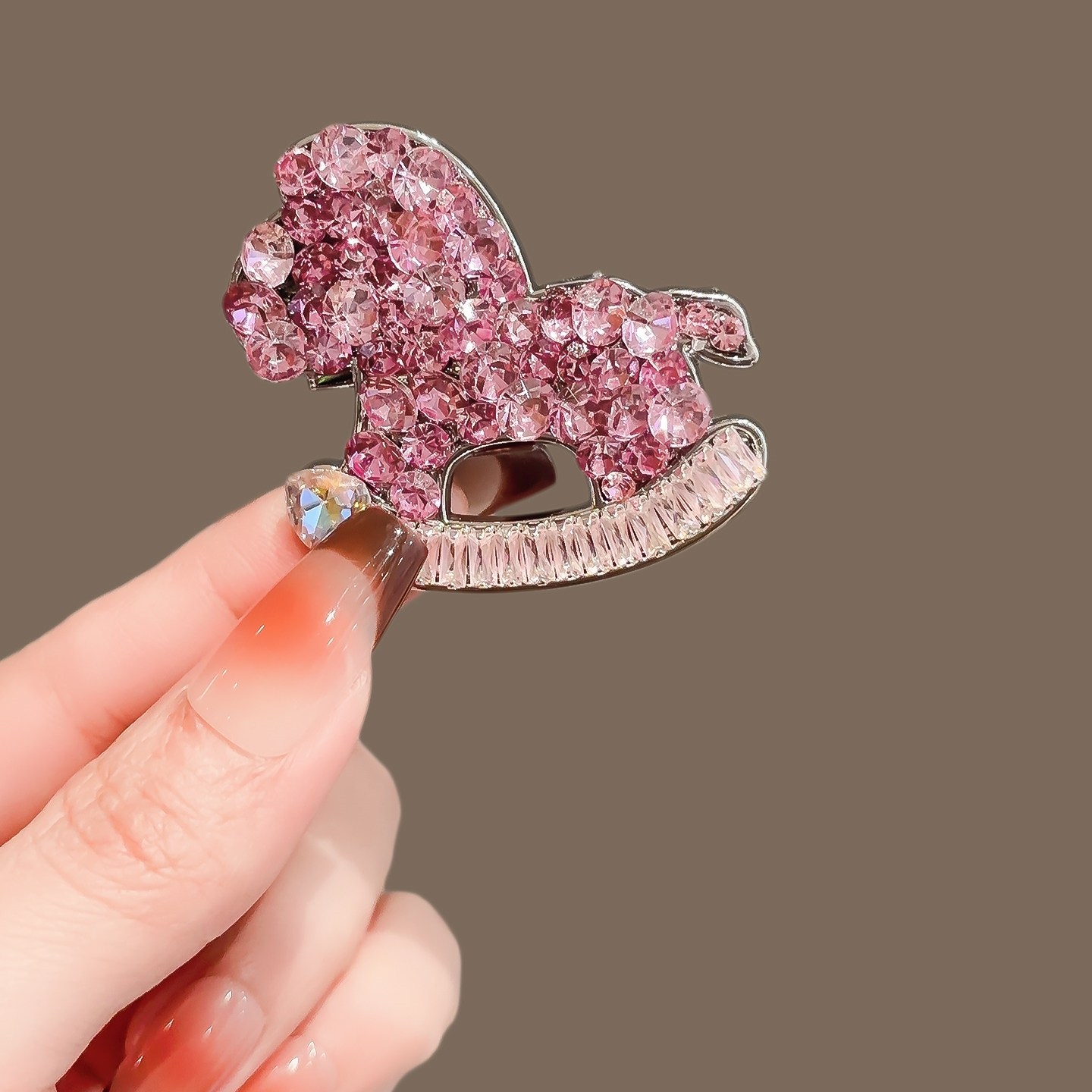 韩国闪亮水晶粉紫小马发夹女新款气质侧边刘海夹高级感碎发鸭嘴夹,饰品/流行首饰/时尚饰品新,发饰,淘宝优惠券,粉丝福利购,淘宝优惠卷