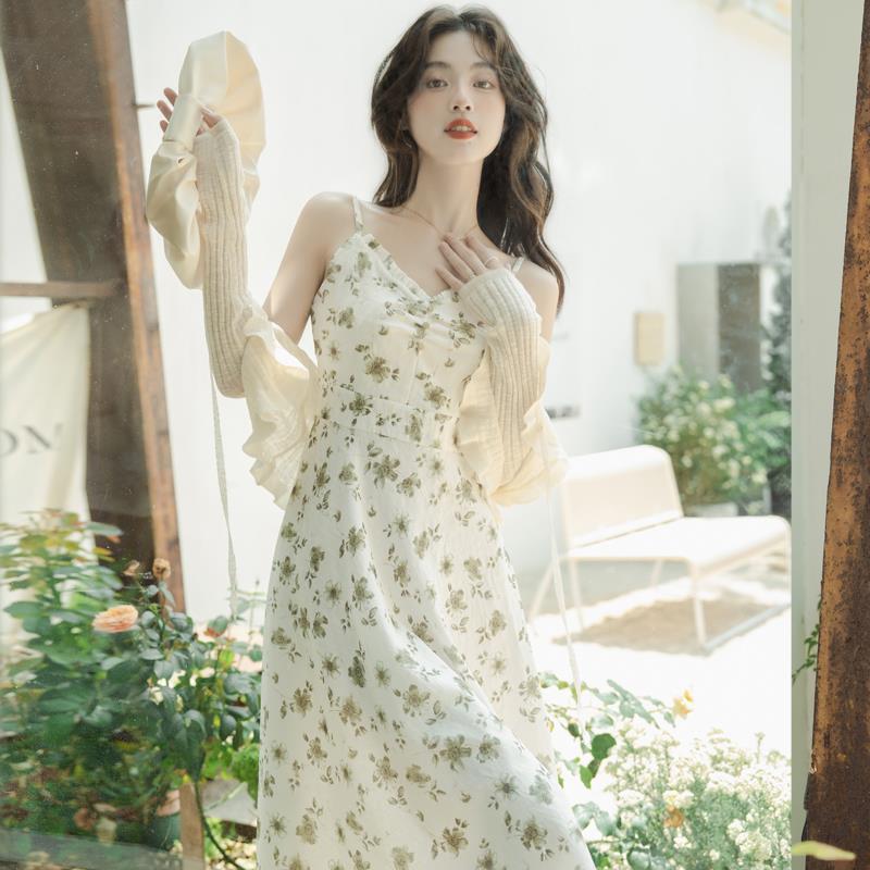 夏日绝美小裙子收腰显瘦雪纺碎花吊带连衣裙开衫温柔森系穿搭套装