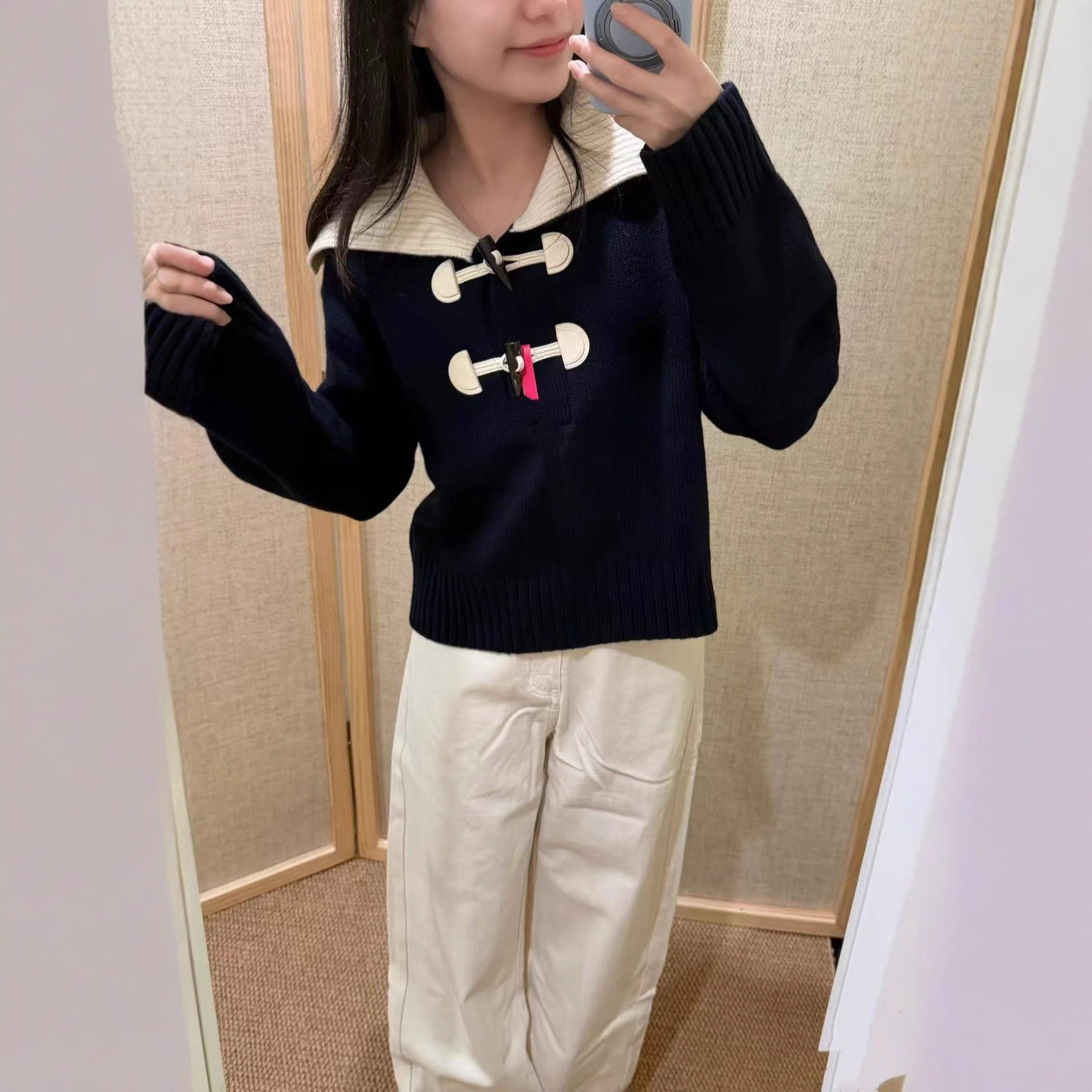 法式毛衣欧美小众设计感午夜蓝羊毛海军风牛角扣短款针织上衣