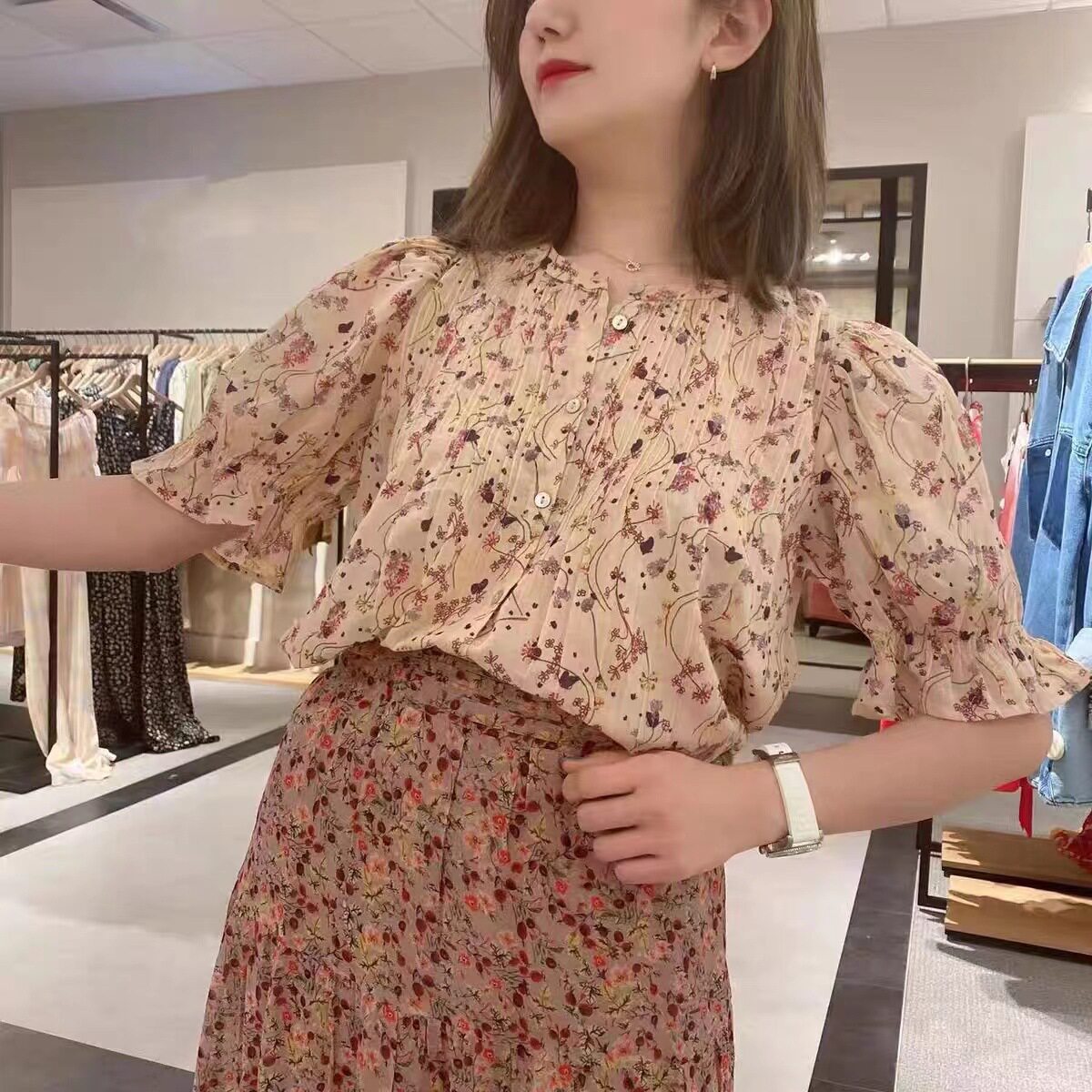 法式短袖小衫女夏季设计感小众复古全棉印花荷叶花边圆领宽松衬衣