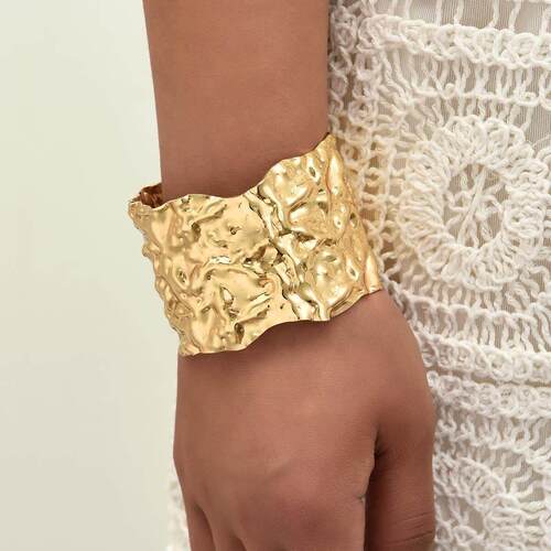 Metal Bracelet Arm Ring for Women跨境新款褶皱金属手镯臂环女