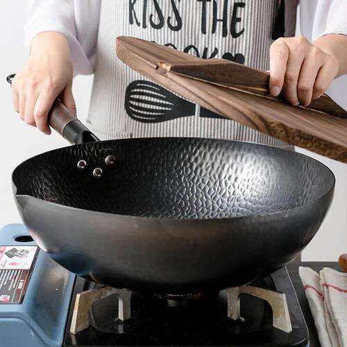 Carbon Steel Wok Pan 32cm Stir Fry Wok Set with Wooden Lid