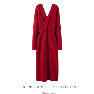 从容静雅的气质! 红色双V领毛衣女100%纯山羊绒连衣裙