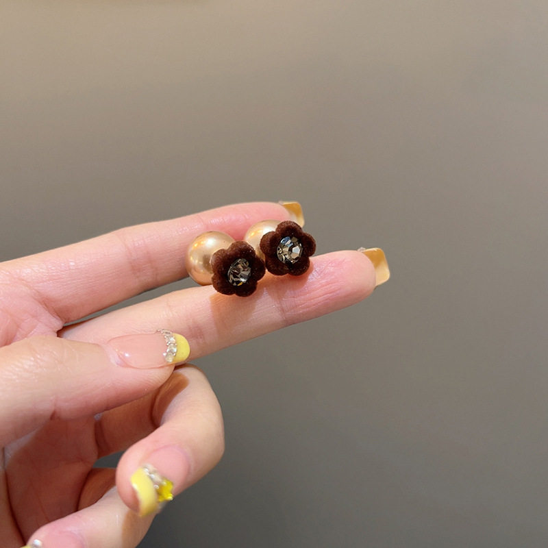 银针镶钻植绒花朵珍珠耳环韩系复古百搭耳钉小众感个性耳饰女