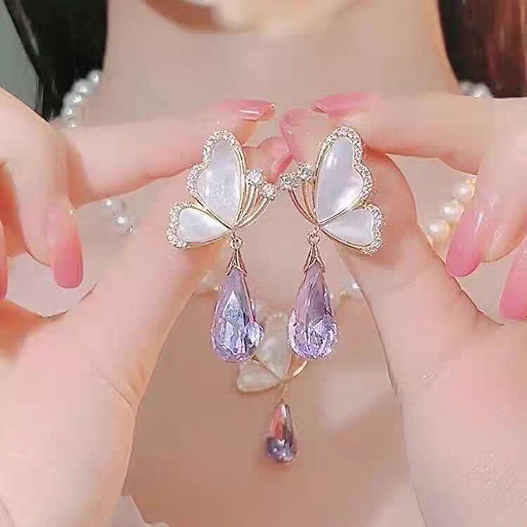 春夏新款简约时尚小众设计感超仙蝴蝶气质短款耳饰女网红耳钉耳坠