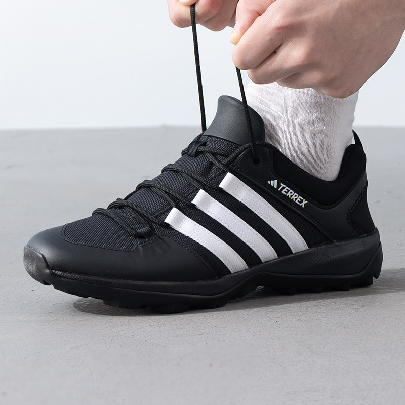 Adidas阿迪达斯户外男鞋冬季新款徒步休闲鞋耐磨运动鞋涉水鞋