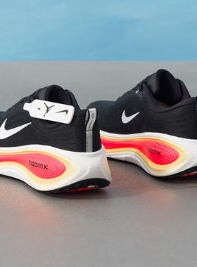耐克男鞋跑步鞋26马年新款NIKE VOMERO PLUS运动训练鞋HV8150-009