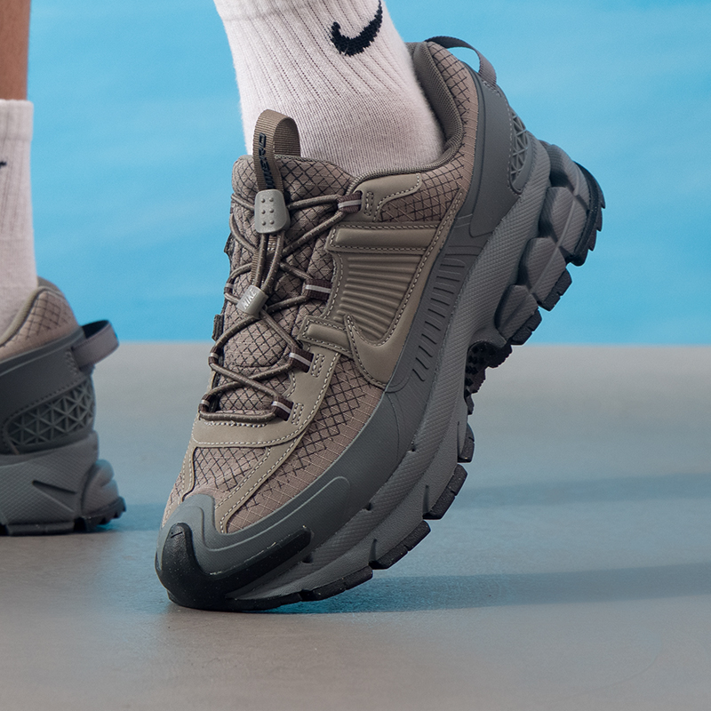 NIKE耐克官方正品男鞋秋冬新款运动鞋ZOOM VOMERO ROAM缓震休闲鞋