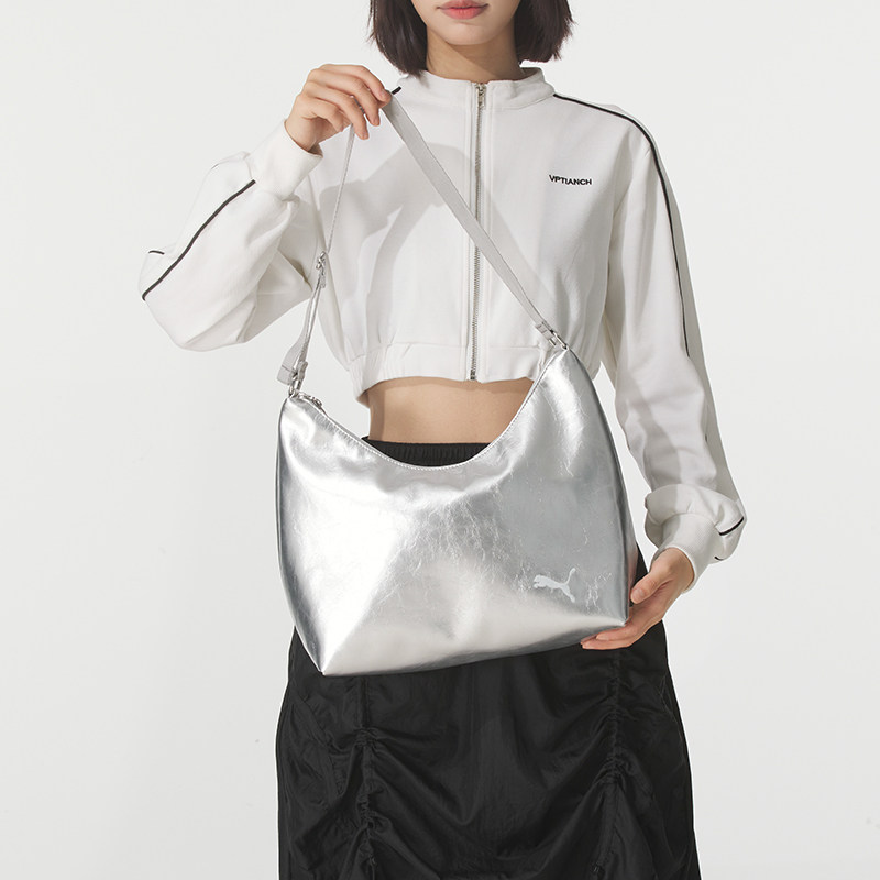 彪马PUMA正品银色单肩包冬季新款时尚皮面斜挎包户外轻便休闲包包