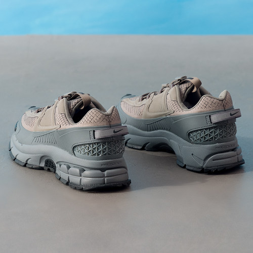 耐克（NIKE）男鞋新款春季运动鞋ZOOM VOMERO ROAM健身训练缓震耐