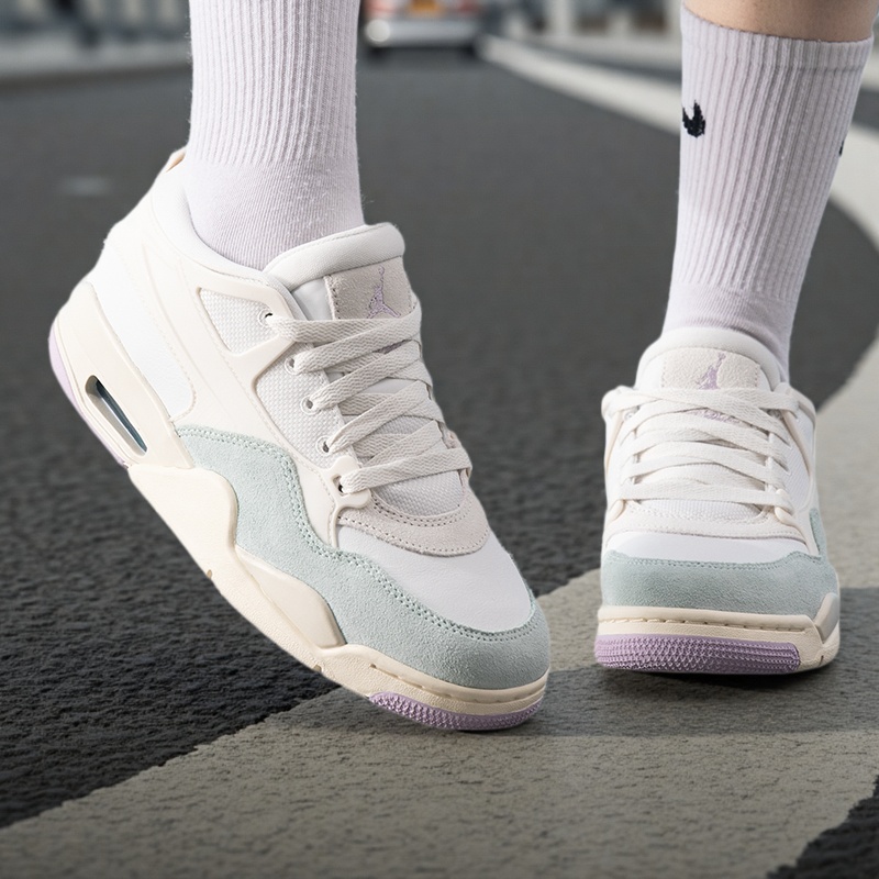 耐克女鞋官方正品AIR JORDAN 4板鞋2025冬季款篮球鞋运动鞋IB7408