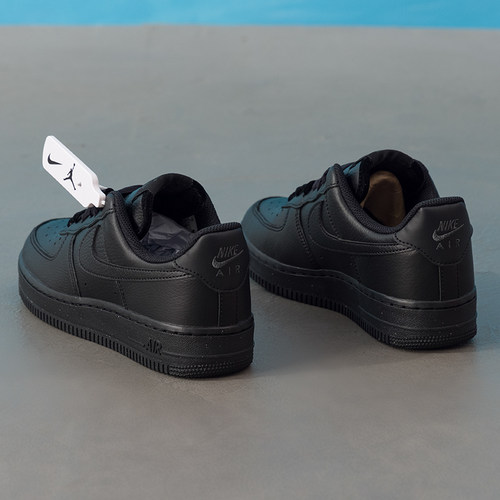 Nike耐克女鞋AF1丝绒鞋带纯黑色空军一号运动休闲板鞋 HV4403-001