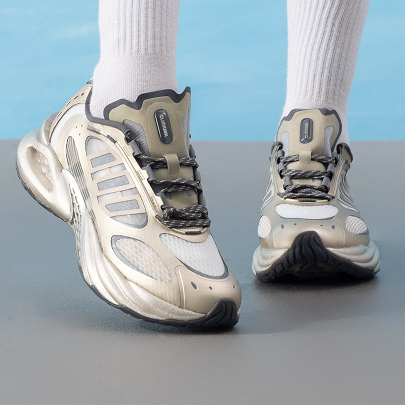 阿迪达斯鞋子男鞋女鞋夏季新款清风跑步鞋情侣网面透气运动休闲鞋