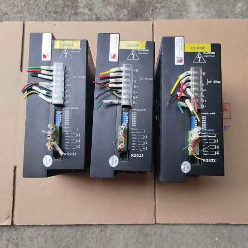 议价驱动 DM1182，成色很好，图片实物拍摄，功能正常，拆