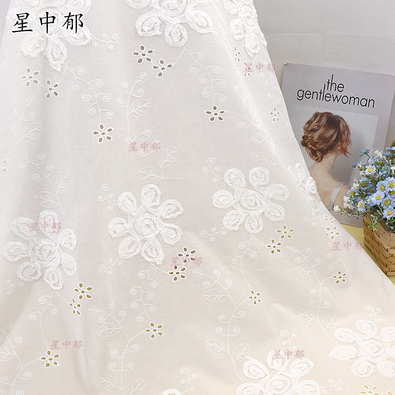 棉布盘带绣太阳花型立体绣花