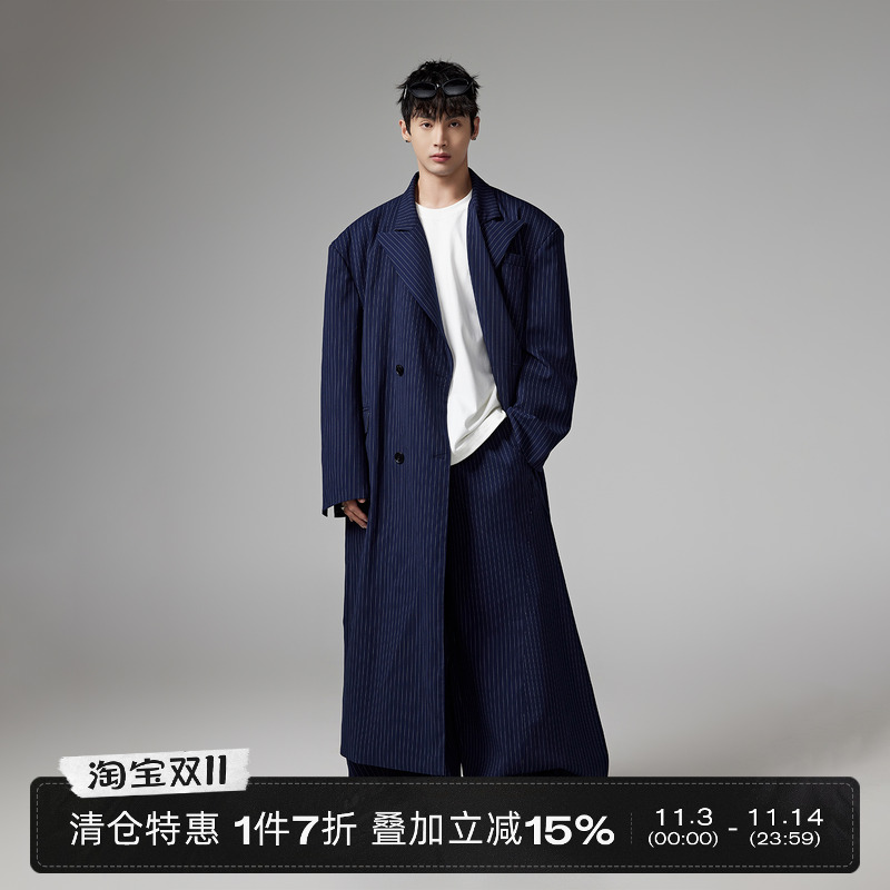 秋季阔版高级感长款条纹大衣