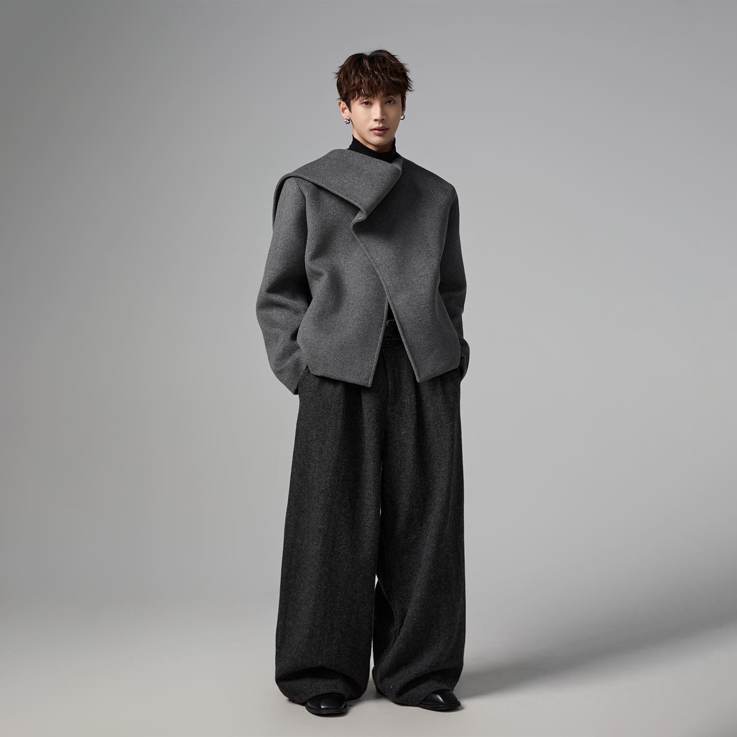 高级感设计立体层次披肩羊毛夹克