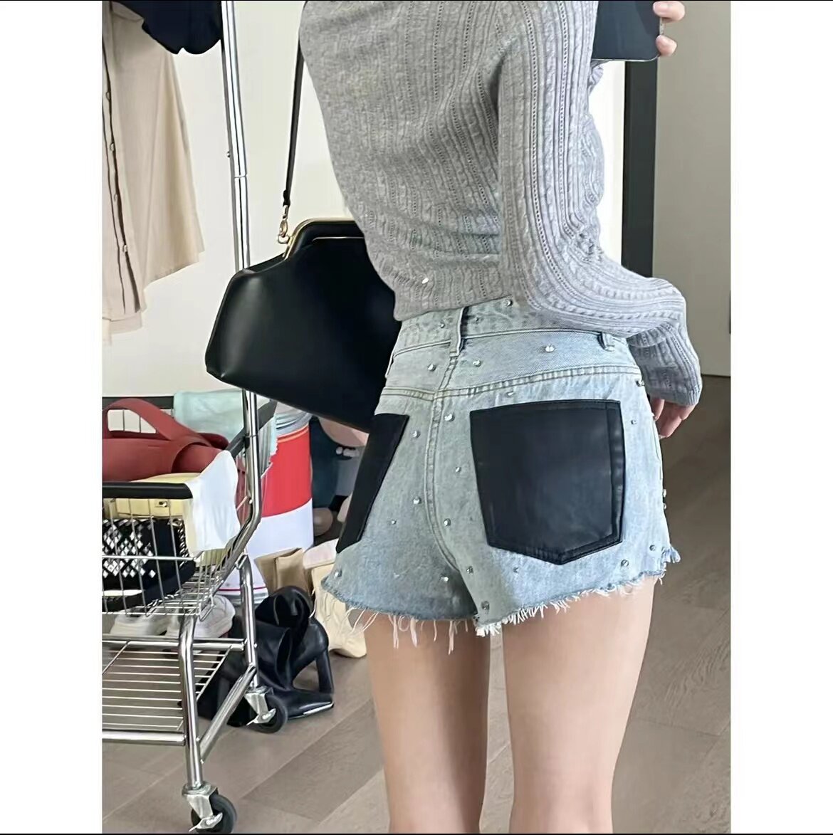 浅色破洞长腿秘密洗旧高腰A字拼色毛边手工钉珠皮口袋牛仔短裤凉