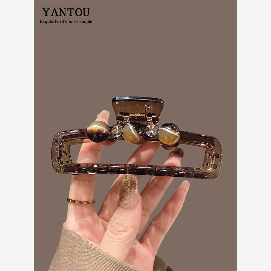 美拉德风简约质感水钻深咖抓夹女高级感后脑勺盘发大号鲨鱼夹头饰