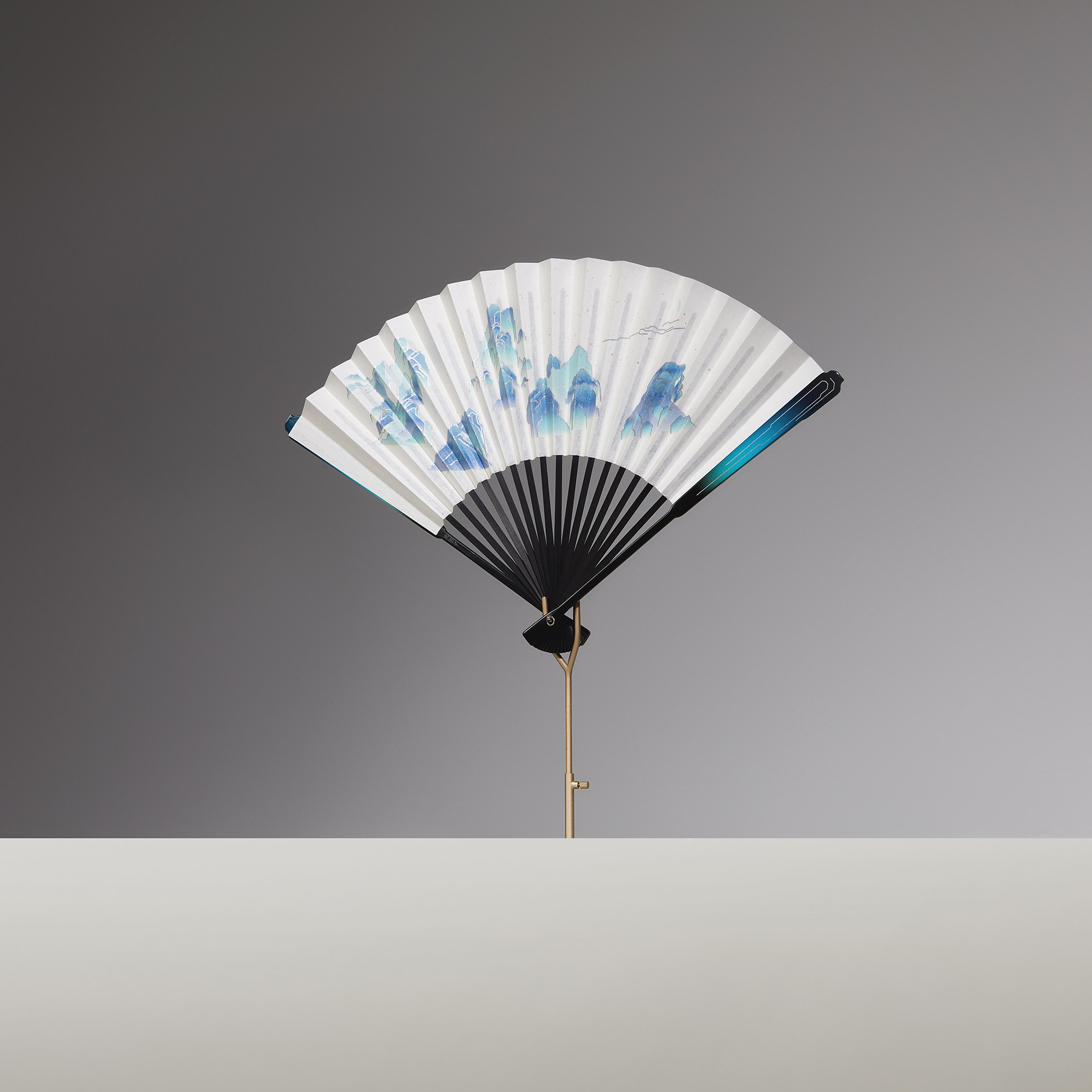 京扇子青绿山水扇子礼盒手工玉竹宣纸手绘配饰便携中国风折扇