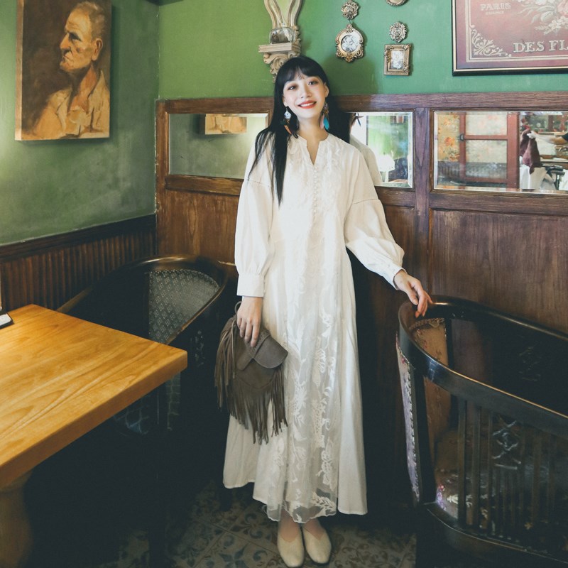 速发旅行度假装裙子复古甜色长族超衣民裙风收腰刺绣连仙裙