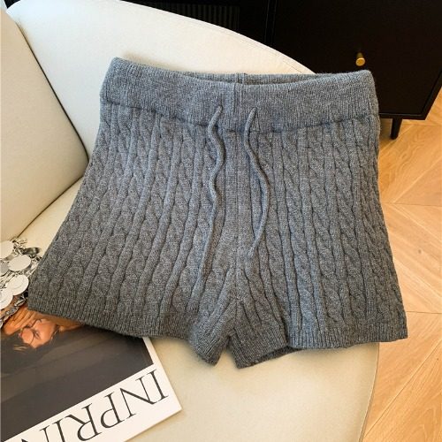 是真的有被韩住！韩式休闲风灰色麻花针织短女高腰系绳阔腿打底裤