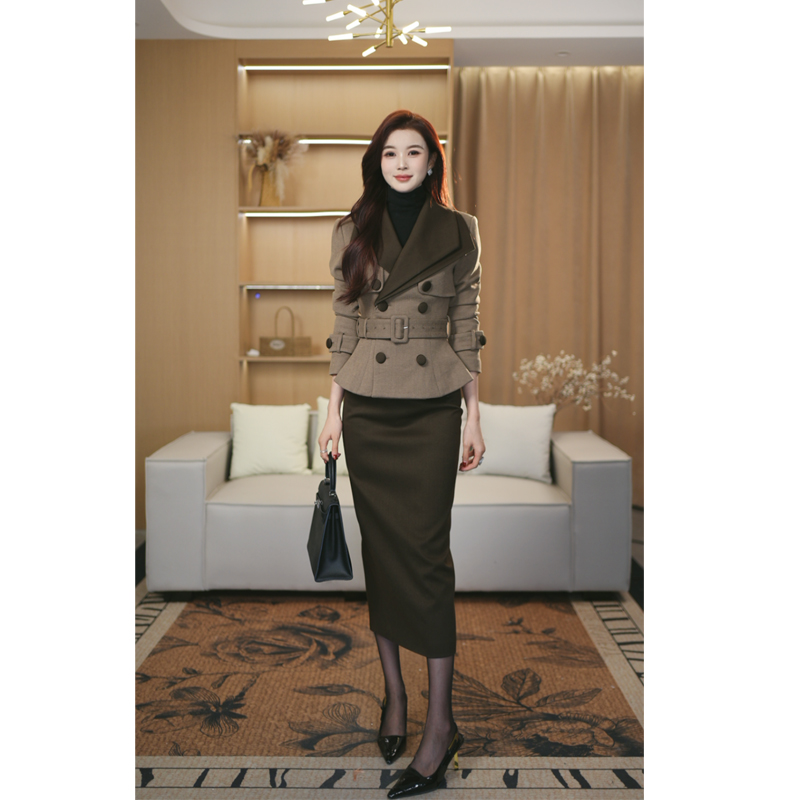 罗曼定制小香风富家千金外套西装套裙2025新款巨好看的两件套冬装