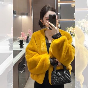 姜黄色v领小香风羊羔毛毛绒外套女装秋冬季加厚短款獭兔毛派克服