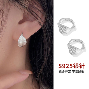 S925银针磨砂扭曲耳环女轻奢高级感耳饰设计感小众复古耳钉港风夏